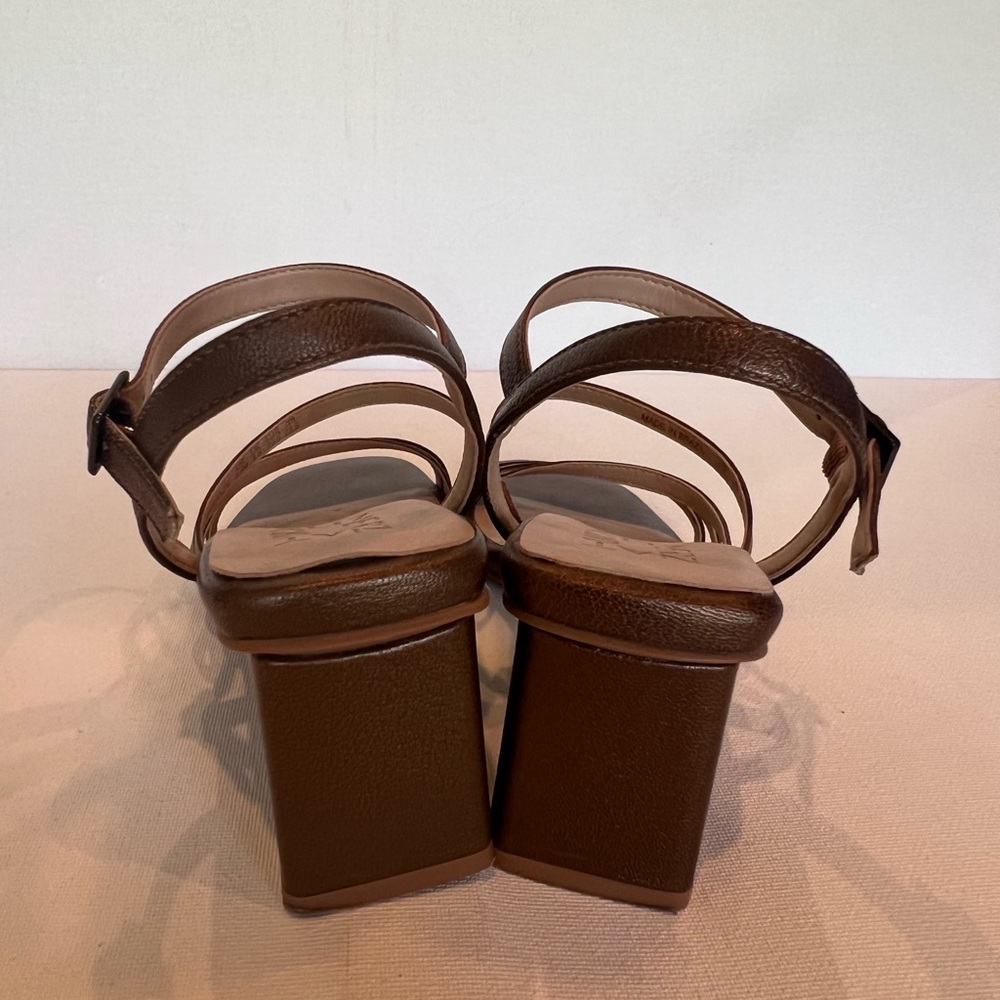 Naturalizer Sandals - Picture 6 of 7